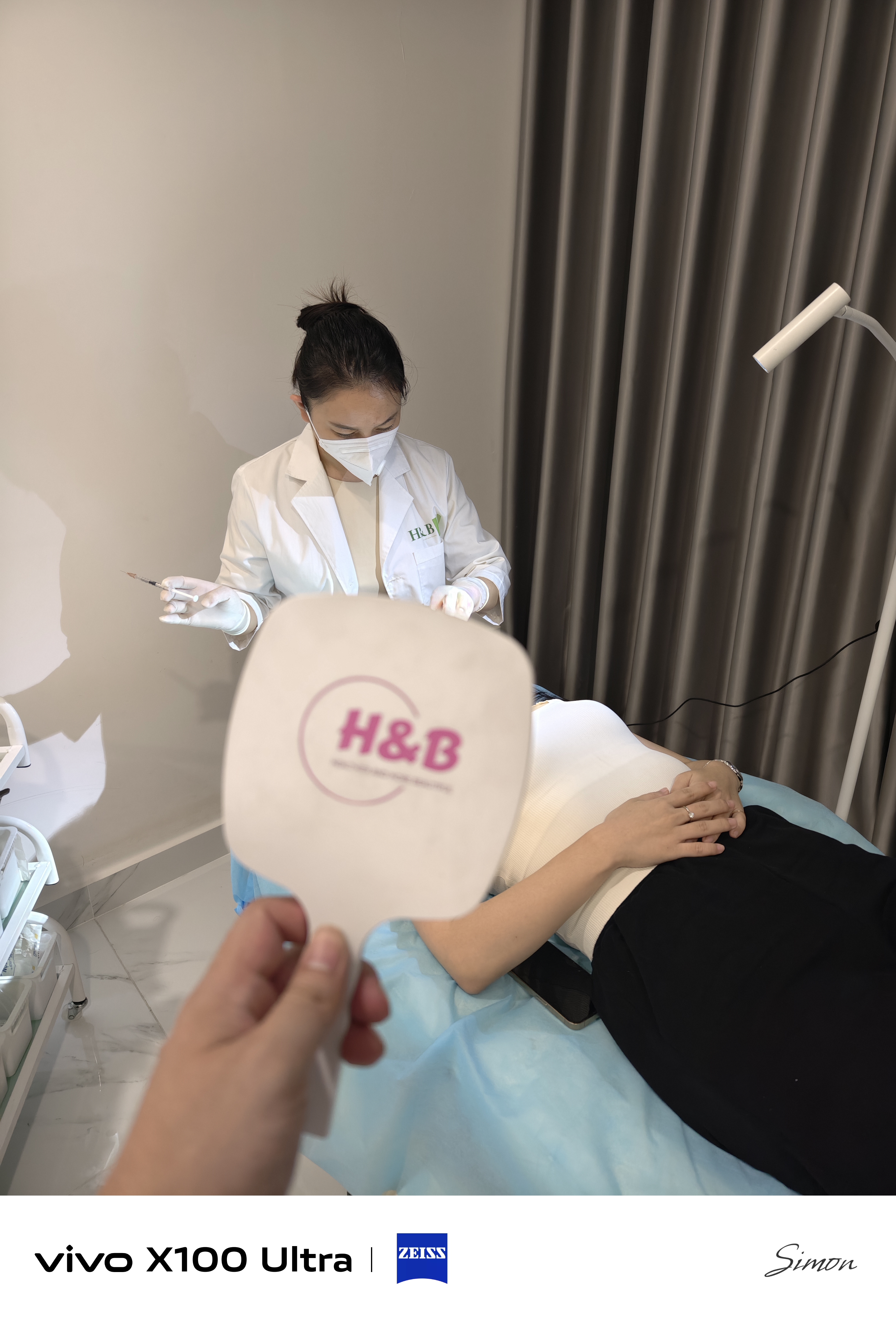 Tiêm filler làm đầy môi